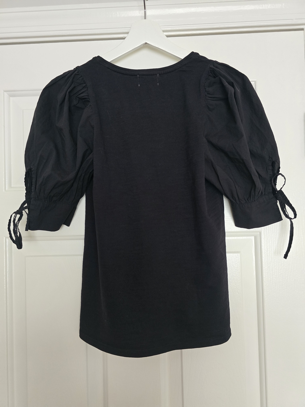 NATION LTD Kimberly Black Mixed Media Tie Puff Sleeve V-Neck Top XS - Picture 3 of 10
